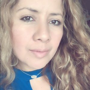 Meet your Posher, Alicia